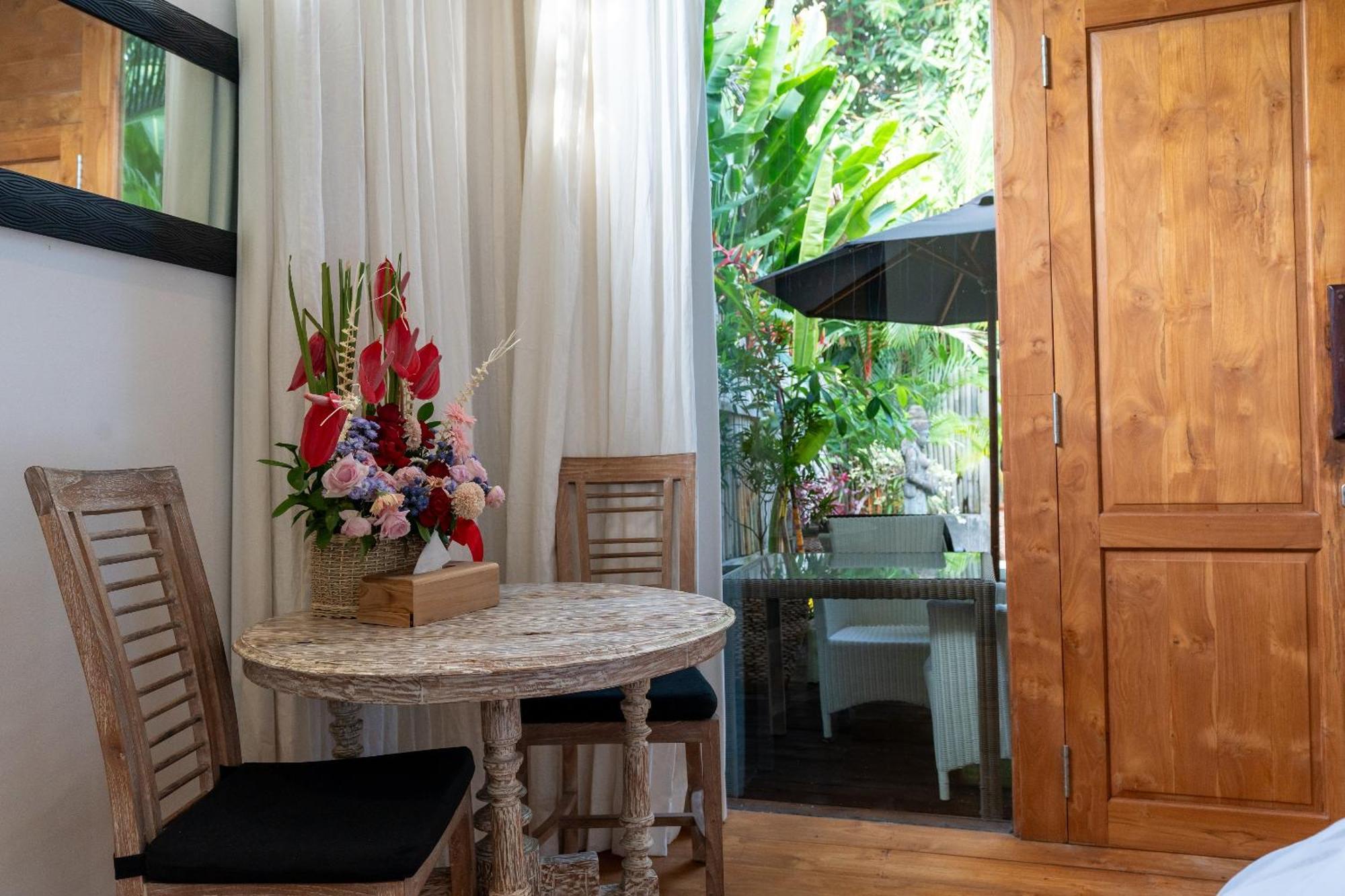 The Gardens Seminyak Hotel Екстериор снимка