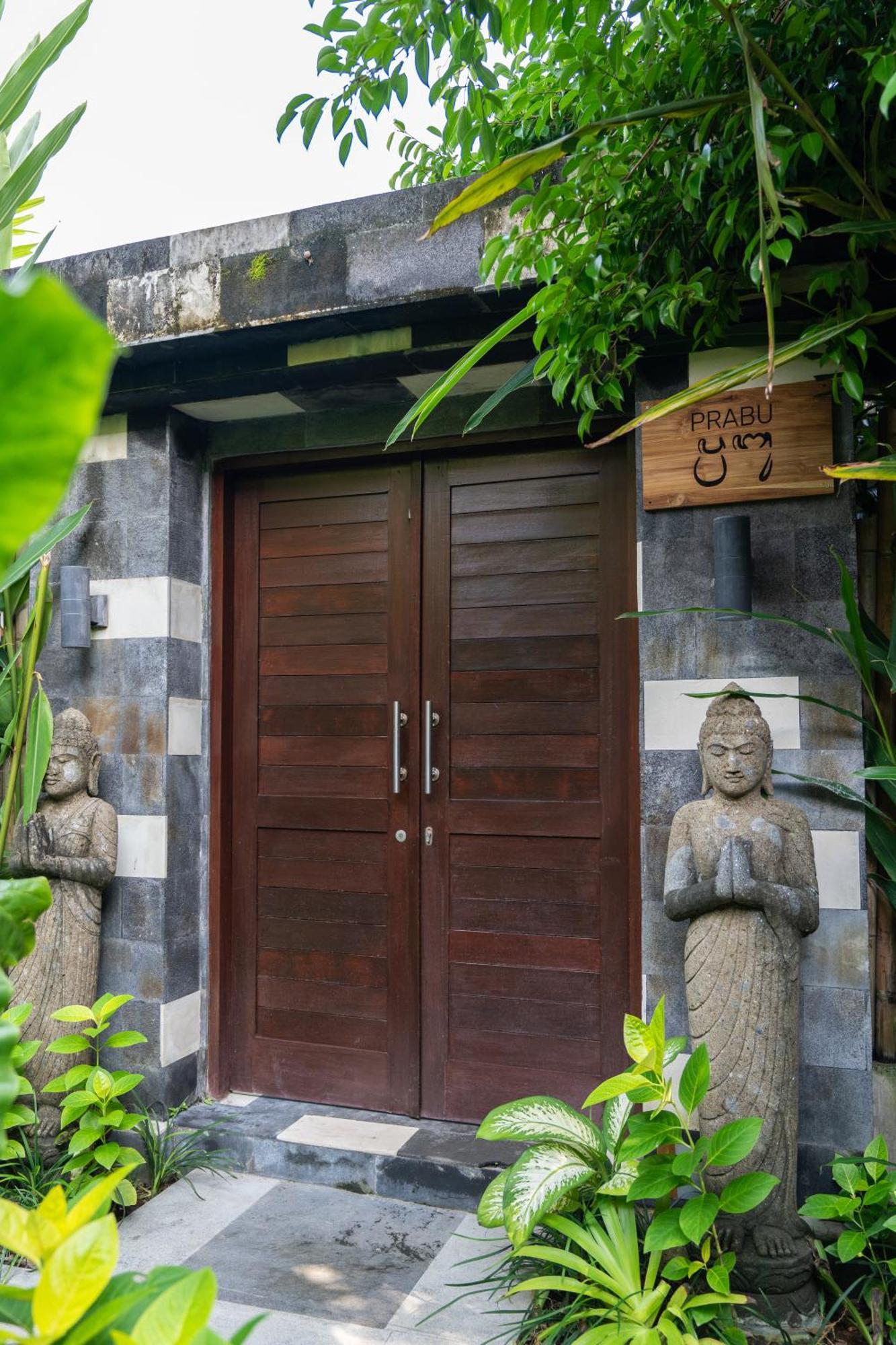 The Gardens Seminyak Hotel Екстериор снимка