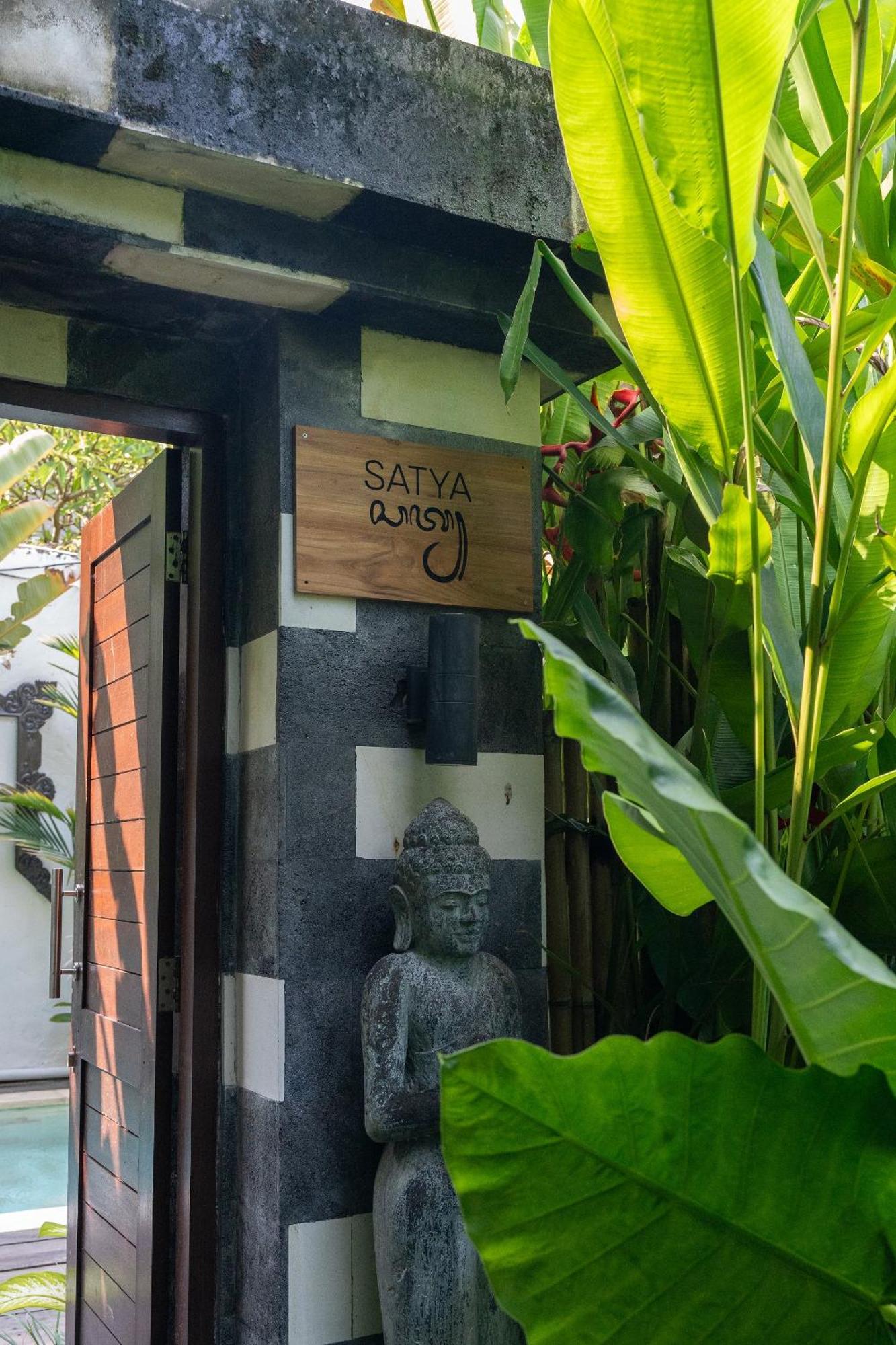 The Gardens Seminyak Hotel Екстериор снимка
