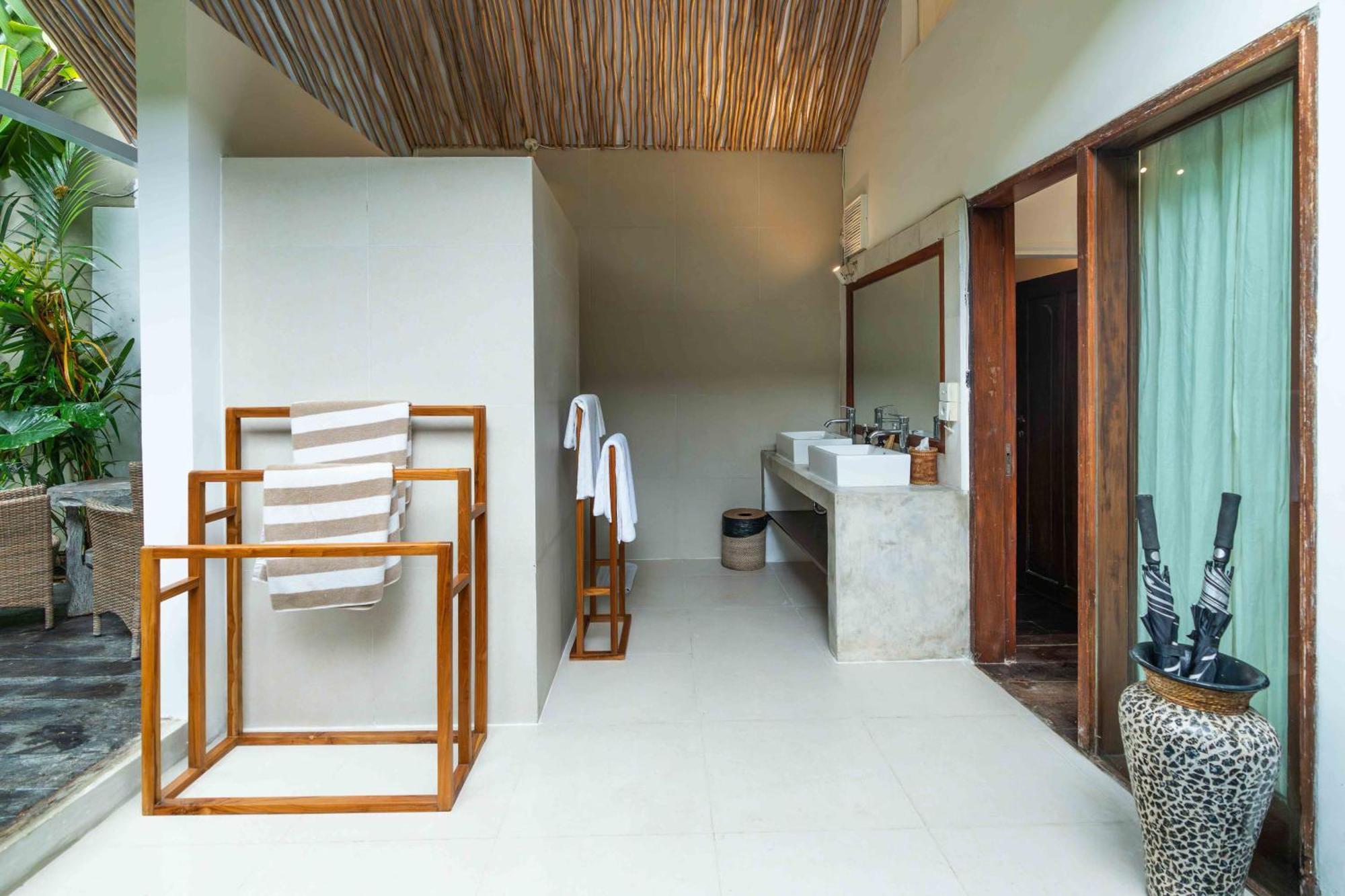 The Gardens Seminyak Hotel Екстериор снимка